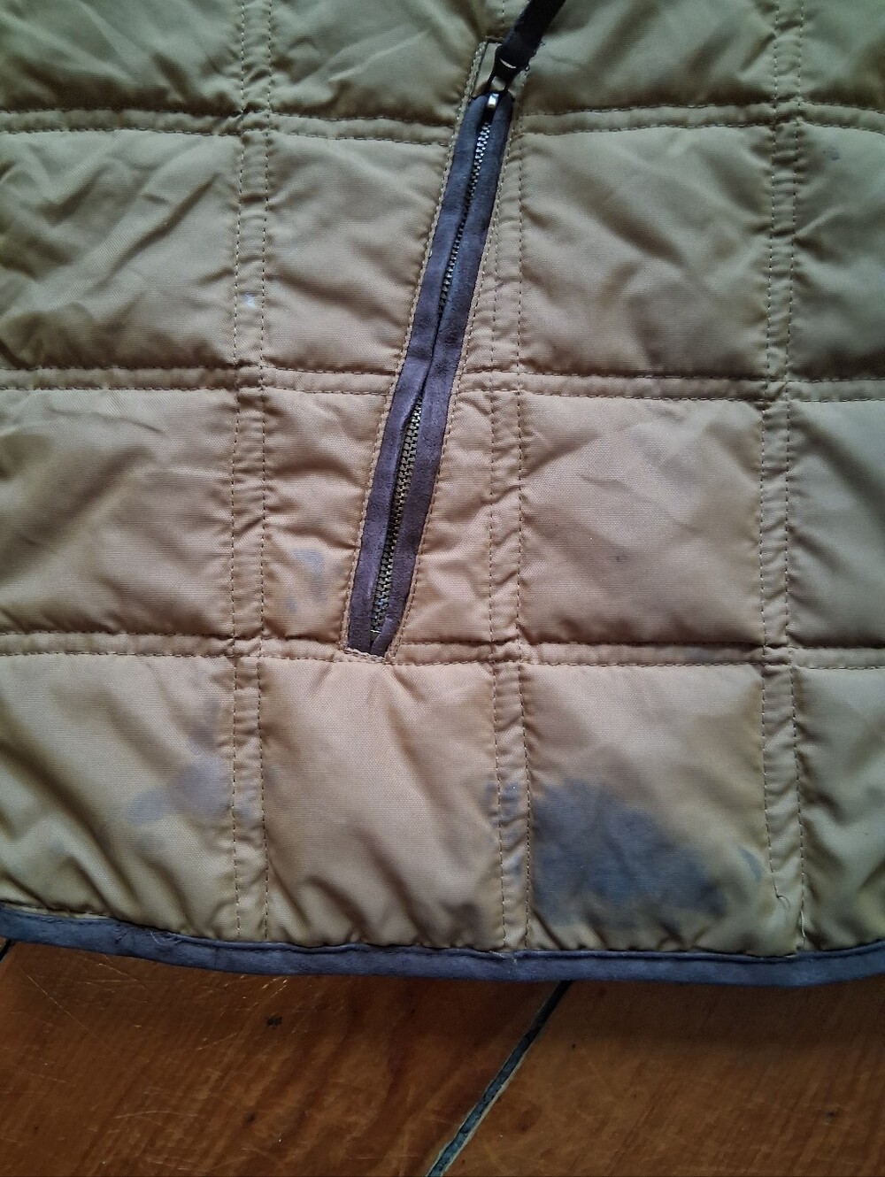 Outdoor Life Quilted Tan Vest with Brown Accents - Picture 3 of 3